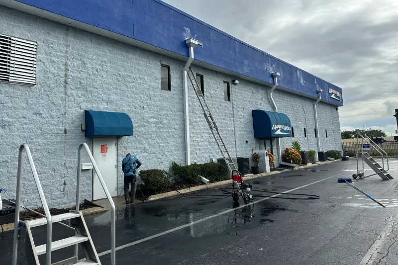 Commercial facade wash before recoat
